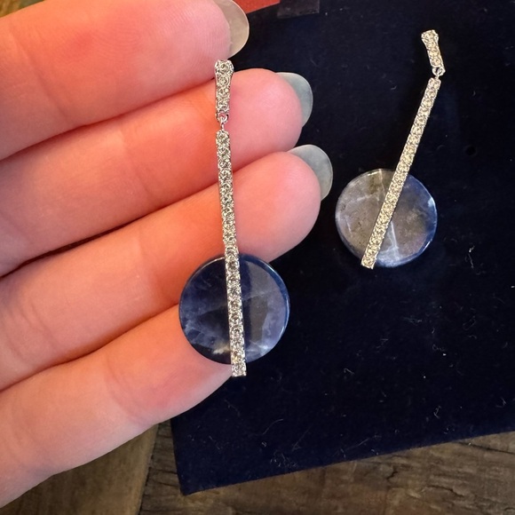 NWOT Blue & Silver Swarovski Disk Pierced Earrings White Rhodium-Plated - Picture 7 of 9